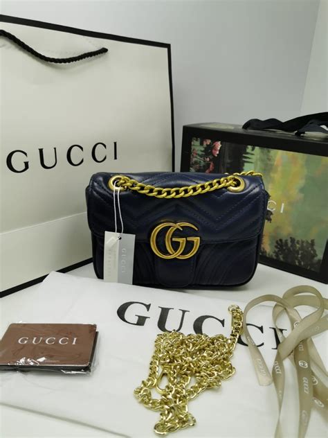 شنط GUCCI للنساء .